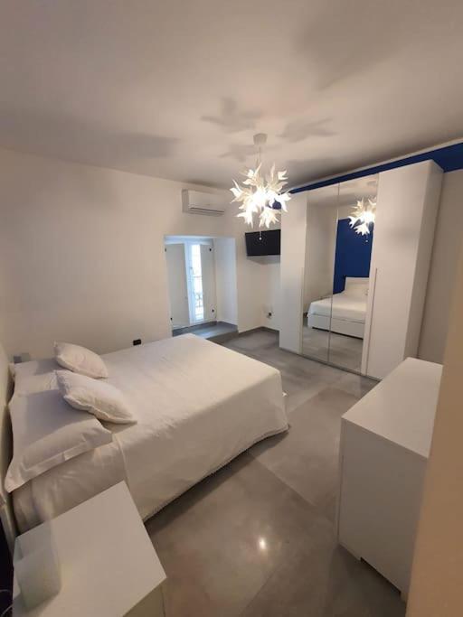 Casa Vacanze Frontemare 萨莱诺 外观 照片