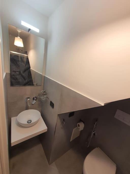 Casa Vacanze Frontemare 萨莱诺 外观 照片